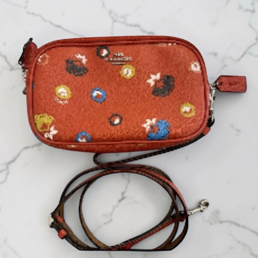 Coach Pebbled Leather Small Crossbody Pouch Wristlet Bag Purse - Wildflower
